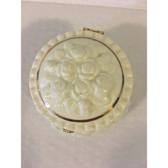 Diaamonique Porcelain Ivory and Gold Trim Jewelry Trinket Box - Picture 2 of 4